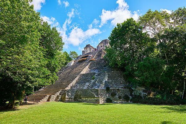 Climbing temples at Dzibanche