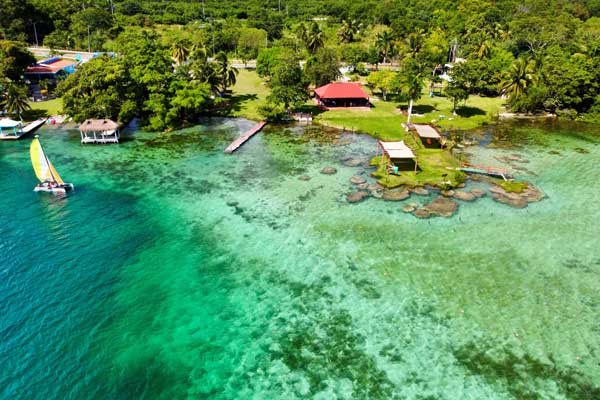 Stromatolites in Bacalar Lagoon